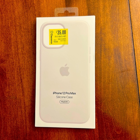 iPhone 12 Pro Max Silicone Case with MagSafe White New Genuine Apple - Picture 1 of 2